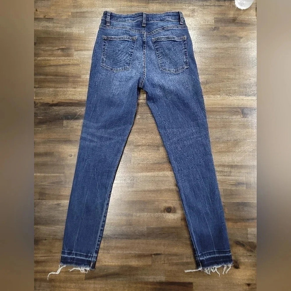 DL1961 Chrissy Trimtone Skinny Ankle Jeans in Incognito - Picture 12 of 14